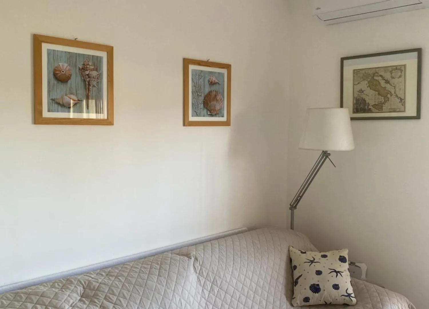 Cori'S Apartment Marina di Massa 0*,  Italy